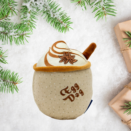 ☕ Lait de Noël à la Cannelle – Jouet en peluche douce pour chien (17 cm)