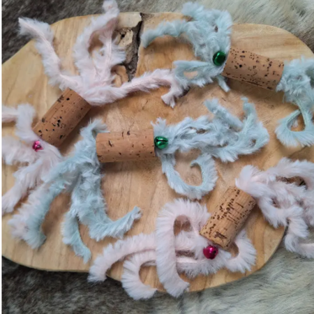 Jouet artisanal pour chat – Le petit bouchon de liège qui réveille l’instinct de chasse ! 🐾