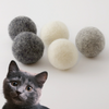 5 balles en laine naturelle pour chats