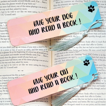 🌸 Marque-pages “Hug your Cat / Dog and read a book”